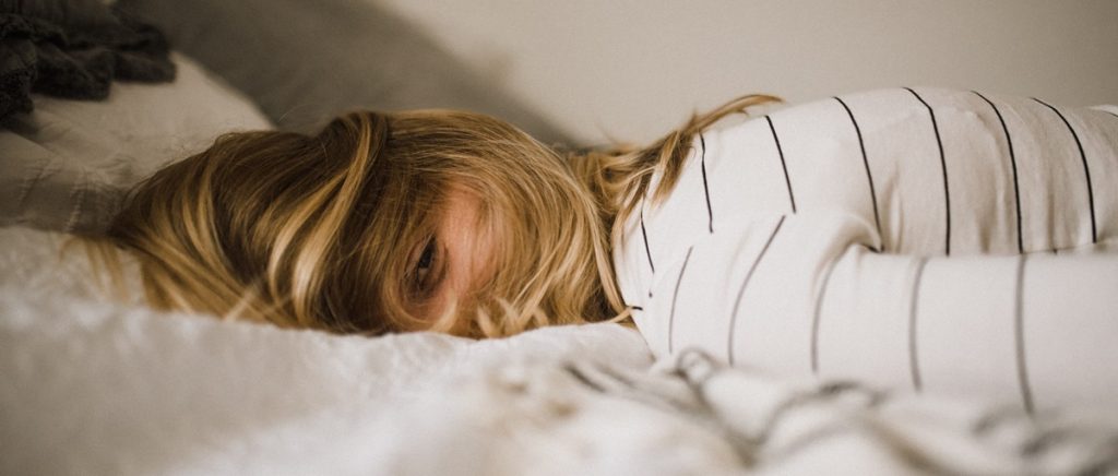 Bol u leđima nakon spavanja – kako ga se rešiti?